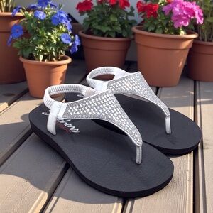 Skechers Cali Meditation Rock Crown Sandals Women’s 7 Rhinestone Yoga Foam
